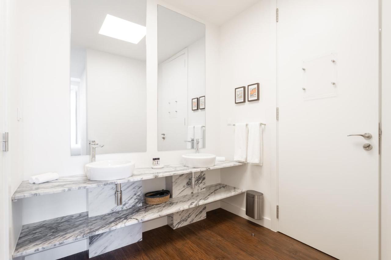 Bairro Alto Guesthouse Lisbon Exterior photo