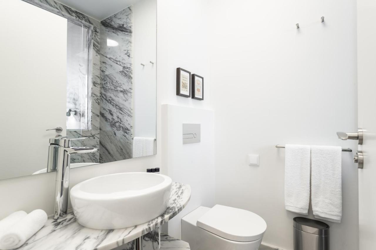 Bairro Alto Guesthouse Lisbon Exterior photo